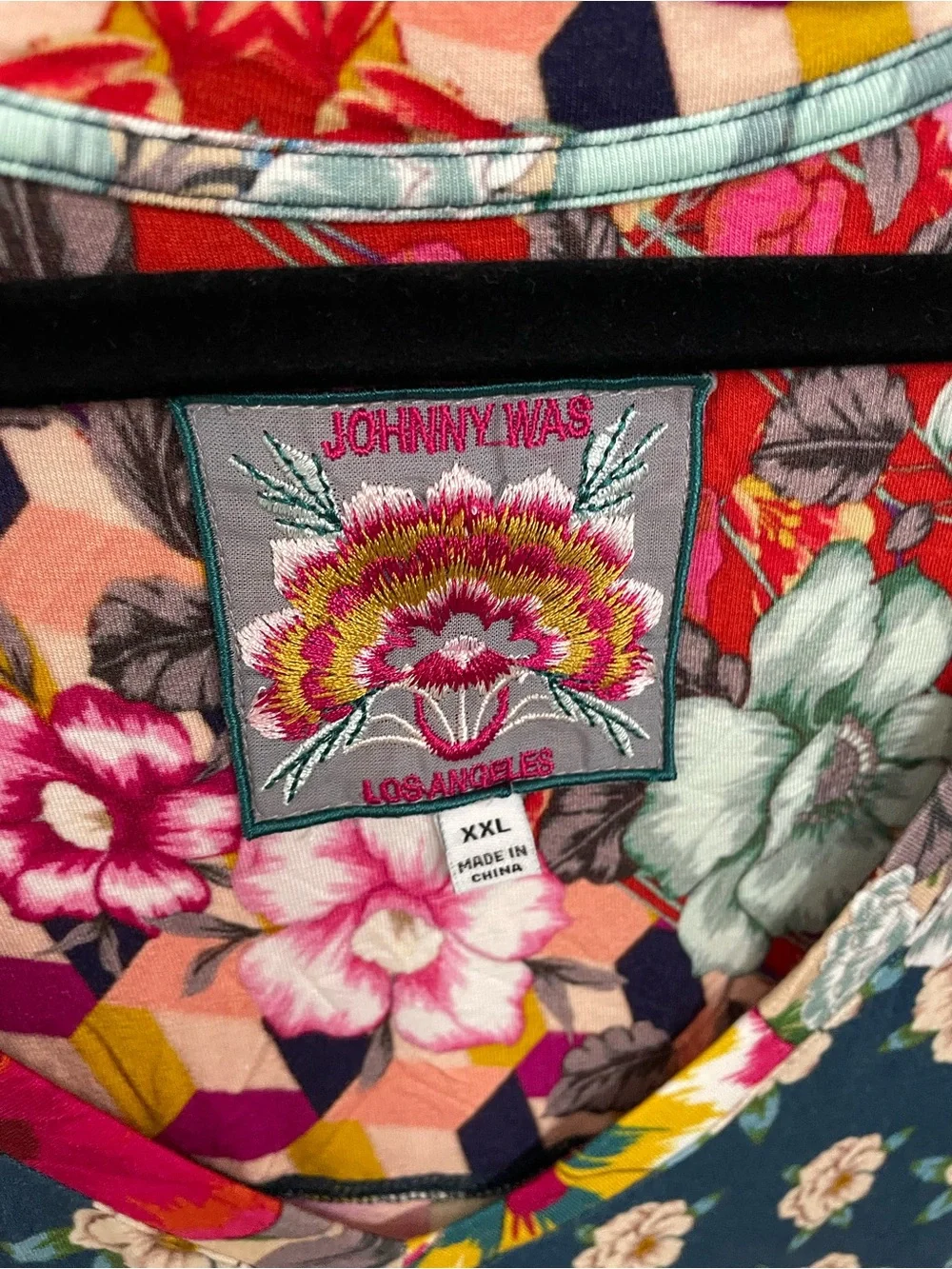 Johnny Was Bamboo Nellie Scarf Favorite Short Sleeve Top Size XXL Floral Artsy 3 - Picture 3 of 7